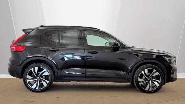 2025 Volvo XC40 2.0 B3 Mild Hybrid Petrol Ultra Dark