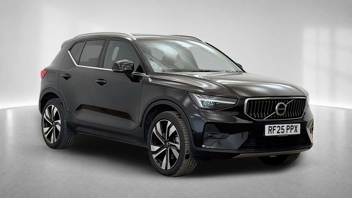 2025 Volvo XC40