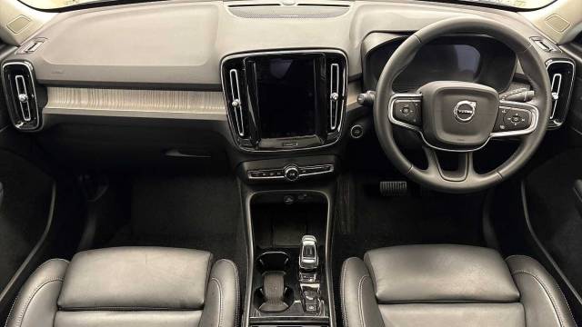 2025 Volvo XC40 2.0 B4 Mild Hybrid Petrol Ultra Bright