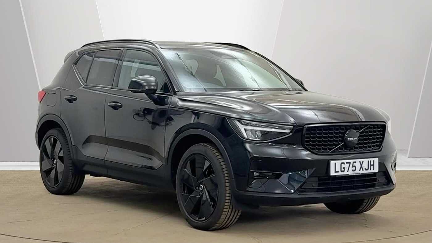 2025 Volvo XC40