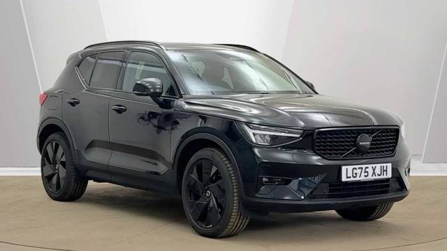 Volvo XC40 2.0 B3 Mild Hybrid Petrol Black Edition Plus 4x4 vehicle Petrol Onyx Black