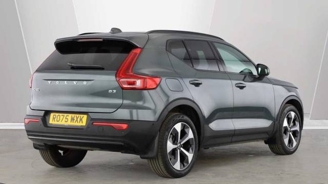 2025 Volvo XC40 2.0 B3 Mild Hybrid Petrol Plus Pro Dark