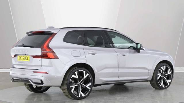 2025 Volvo XC60 2.0 T8 AWD PHEV Electric/Petrol Ultra Dark