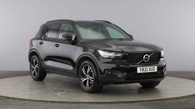 Volvo XC40 1.5 T3 R-Design Manual 4x4 vehicle Petrol Onyx Black