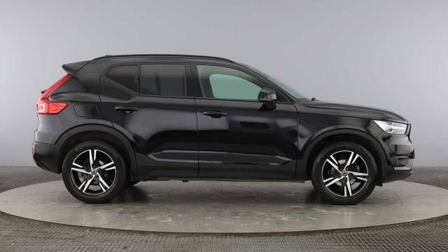 2021 Volvo XC40 1.5 T3 R-Design Manual