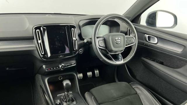 2021 Volvo XC40 1.5 T3 R-Design Pro Manual