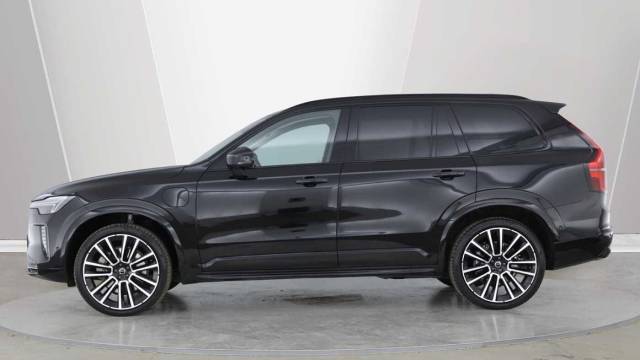 2026 Volvo XC90 2.0 T8 AWD PHEV Electric/Petrol Ultra Dark