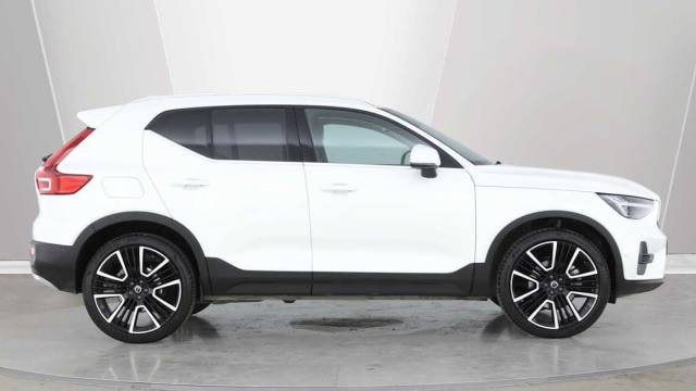 2025 Volvo XC40 2.0 B3 Mild Hybrid Petrol Ultra Bright