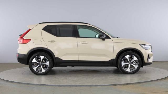2026 Volvo XC40 2.0 B3 Mild Hybrid Petrol Plus Pro Dark