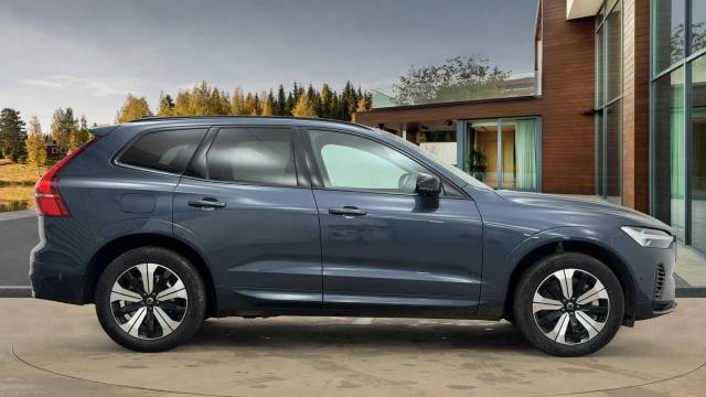 2025 Volvo XC60 2.0 Plus, T6 AWD Plug-in hybrid, Electric/Petrol, Dark