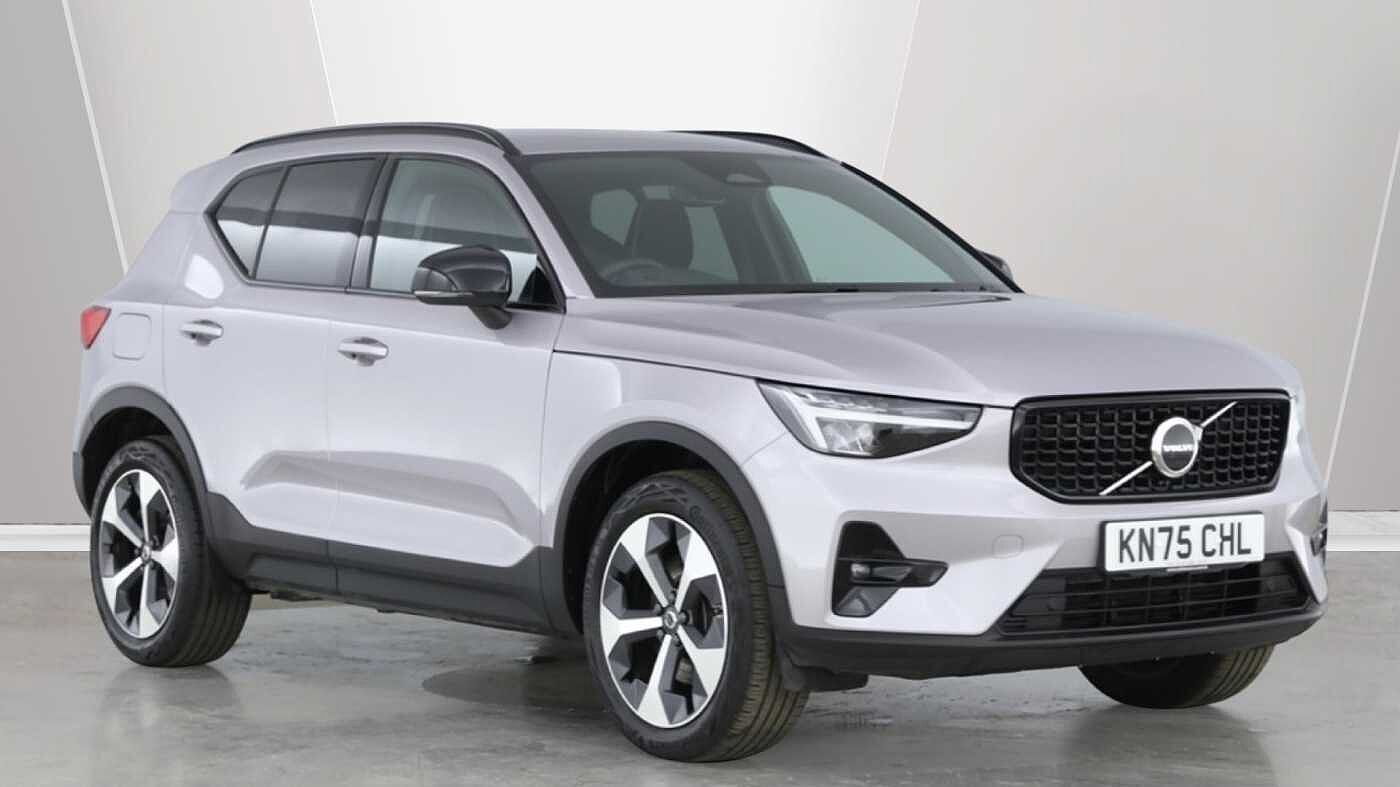 2025 Volvo XC40
