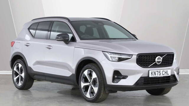 Volvo XC40 2.0 B3 Mild Hybrid Petrol Plus Dark 4x4 vehicle Petrol Aurora Silver
