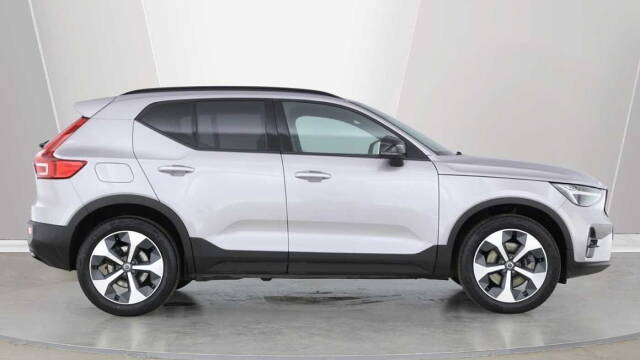 2025 Volvo XC40 2.0 B3 Mild Hybrid Petrol Plus Dark