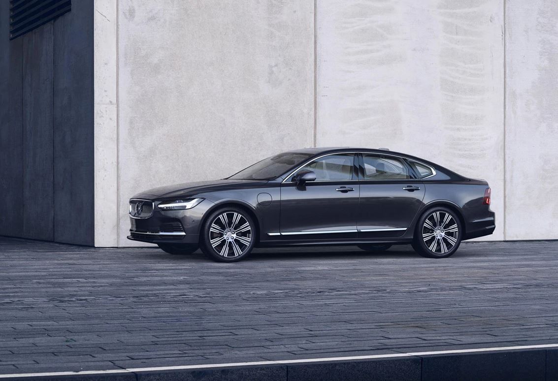 Volvo Cars introduces refreshed S90 and V90 models