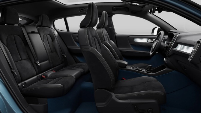 Volvo EC40 - Interior