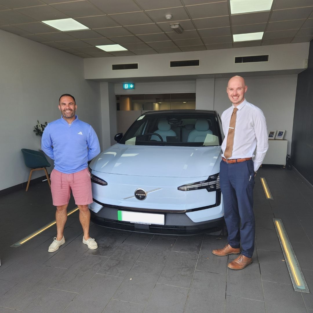 Customer Spotlight: Alfie – Making Magic on the Road with His New Volvo EX30