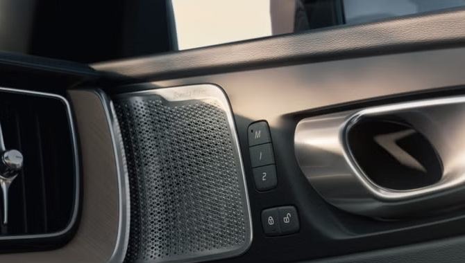 Volvo XC60 - Interior